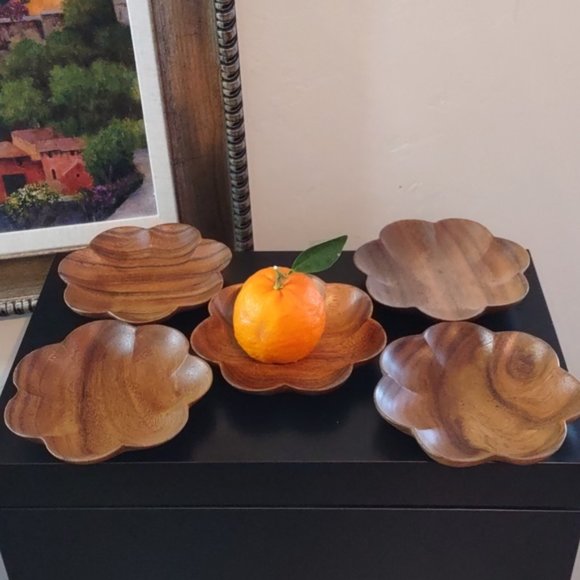 Hibiscus Other - Vintage Monkey Pod Wood 5pc Small Scalloped Bowls by Hibiscus